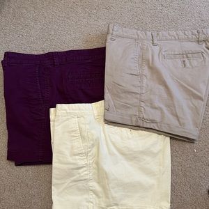 Gap- Girlfriend chino shorts size 10 - lots of 3